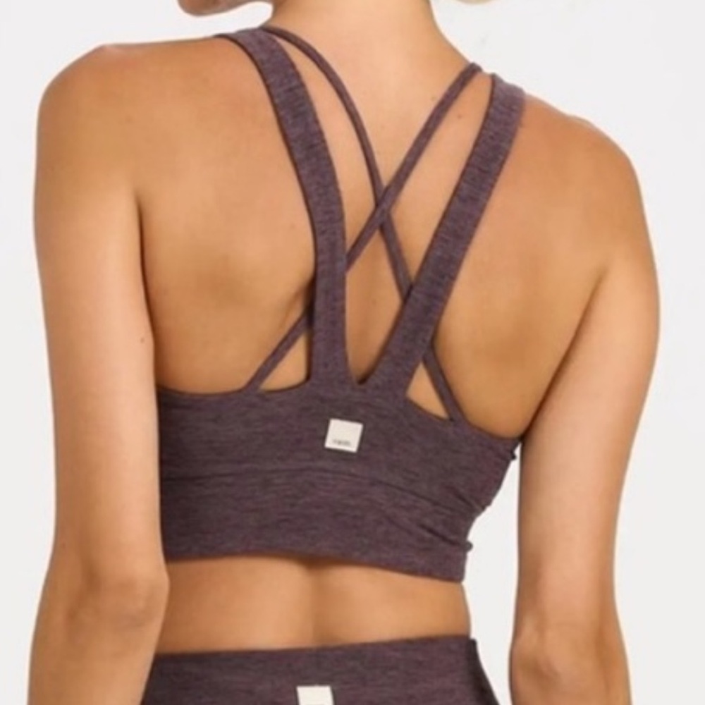 Vuori Purple Sports Bra medium. Purple - Picture 2 of 8